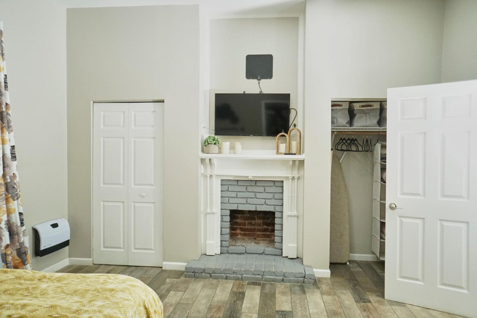 Perfect Getaway Near Atlanta #blm Holiday home